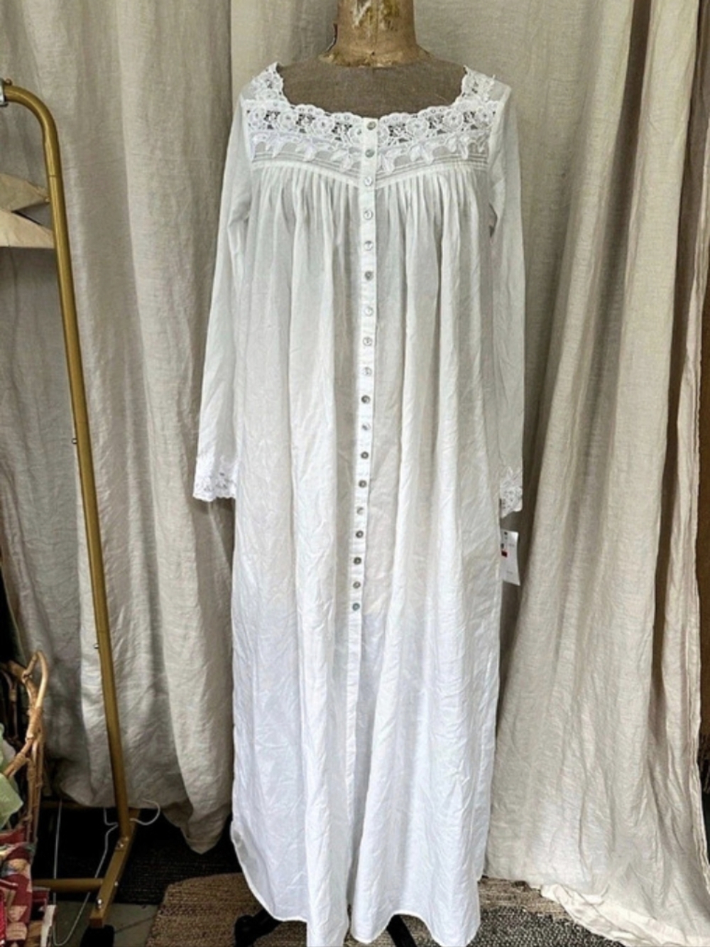 Eileen West Florentine Lace Ballet Robe Queen Annes Lace NWT